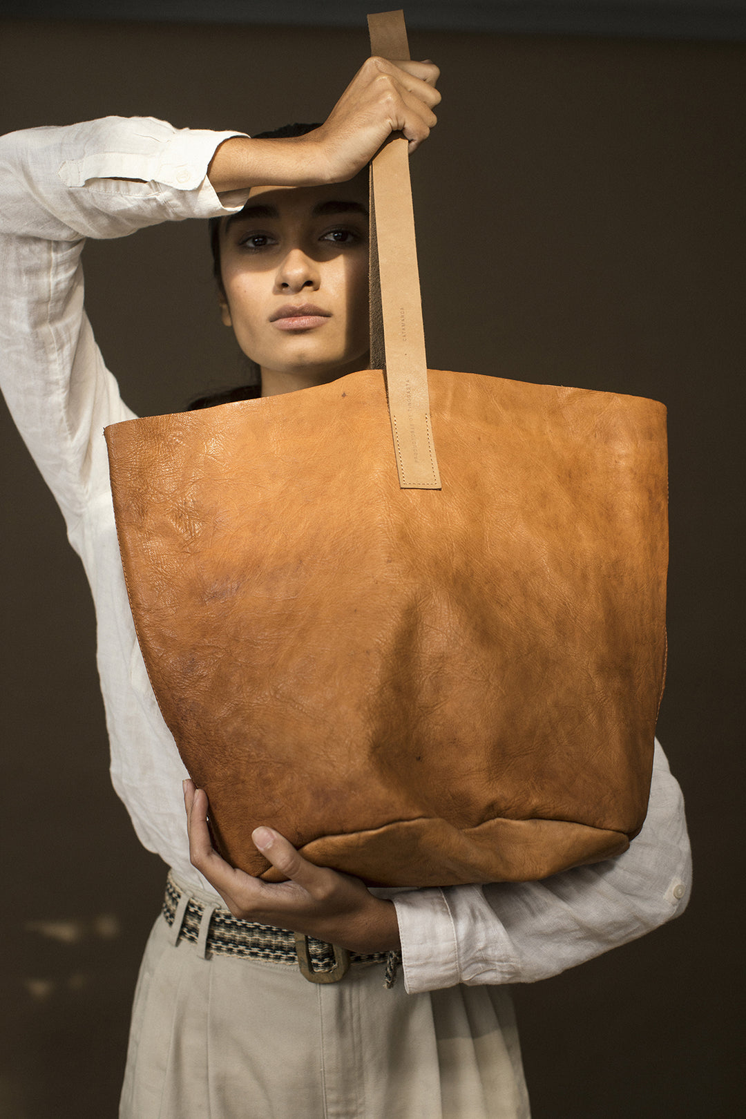 Hand Matters How to remove smell from Rustic Leather Bags
