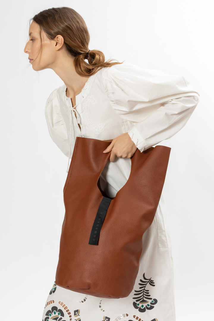 Hand Matters. Brown Large Leather Bag