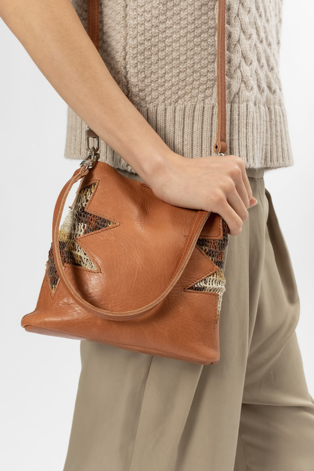 Leather small handbag. Hand Matters.