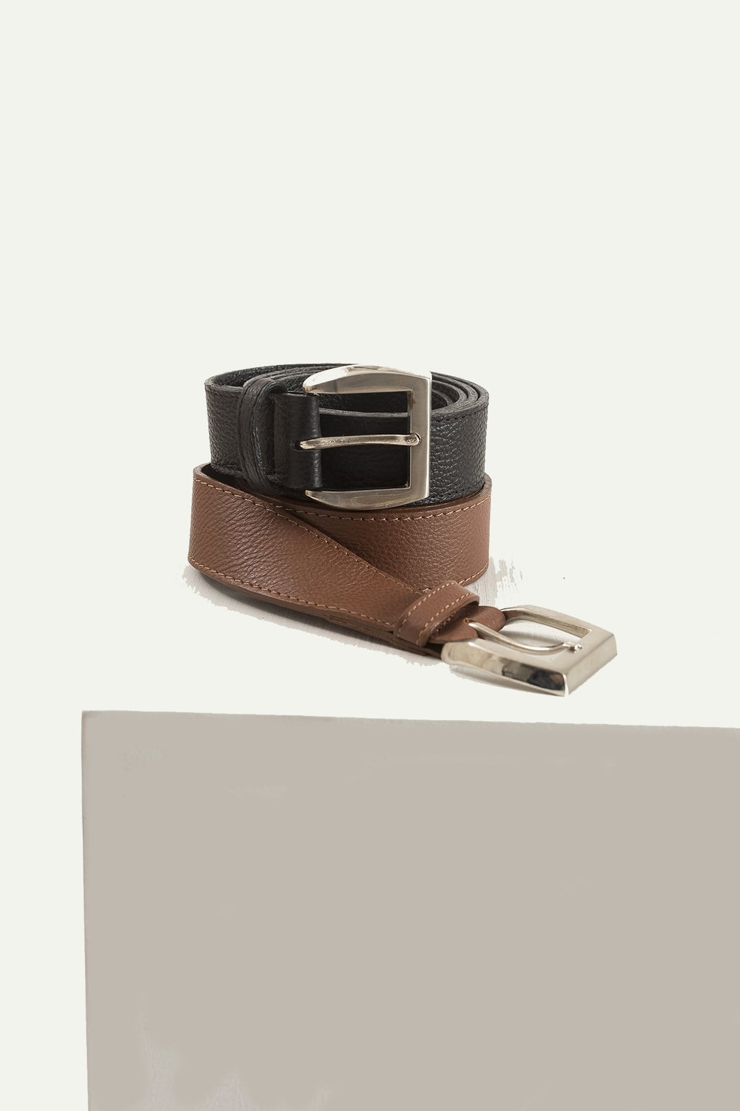 Hand Matters. Leather belt